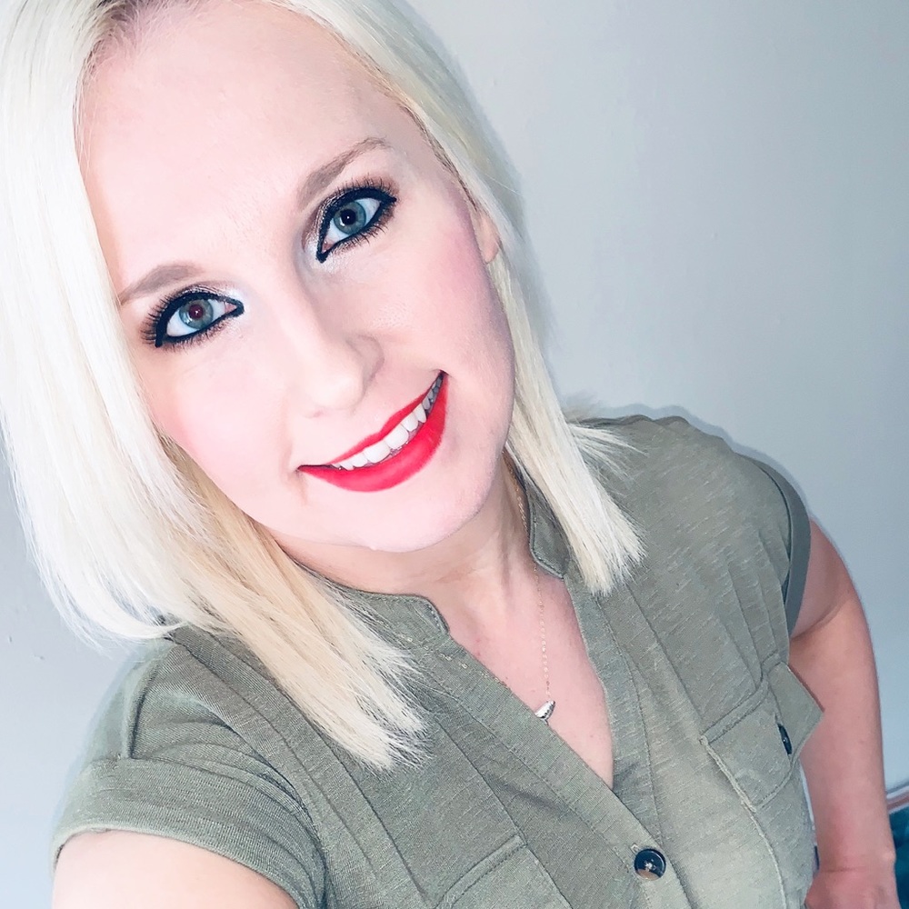 Meet your Posher, Erica